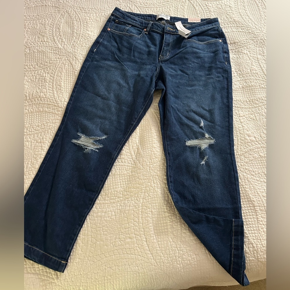 Signature Fit Slim Straight Ankle Jean.. Size 16. Medium Denim